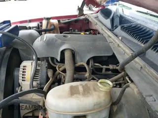 2004 GMC Sierra 1500 SLE z VIN 2GTEK13TX41417048, wystawiony jako IAAI lot #42403447 z przebiegiem 222 760 mil mil oraz . Historia ofert i sprzedaży dostępna na DreamBid. Obrazek 20.