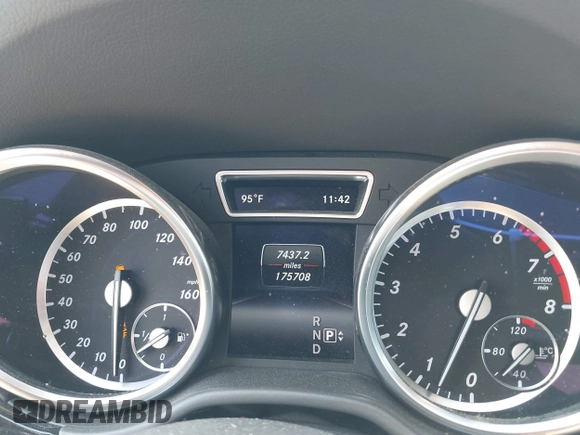 2015 Mercedes-Benz M 350 with VIN 4JGDA5JB9FA587924, listed as a IAAI auction lot 42296749 with 175,708 mi miles and . Bid and sale history available at DreamBid. Image 7.