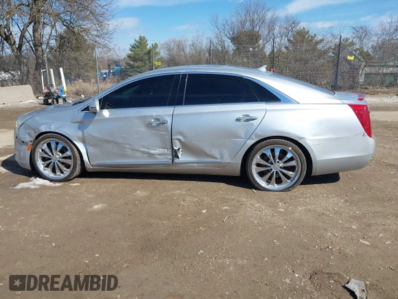 2013 Cadillac XTS Luxury with VIN 2G61R5S34D9233991, listed as a IAAI auction lot 41825533 with 152,706 mi miles. Bid and sale history available at carsss.com. Image 14.