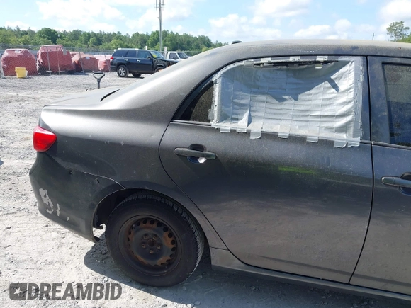 2009 Toyota Corolla z VIN JTDBL40E599028162, wystawiony jako IAAI lot #42350447 z przebiegiem 193 848 mil mil oraz . Historia ofert i sprzedaży dostępna na DreamBid. Obrazek 6.