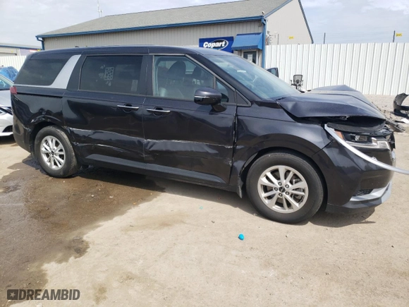 2022 Kia Carnival LXS with VIN KNDNB4H37N6136345, listed as a Copart auction lot 67532103 with 43,809 mi miles and Salvage Title. Bid and sale history available at carsss.com. Image 4.