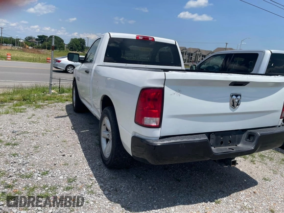 2015 Ram 1500 Express z VIN 3C6JR6AGXFG687430, wystawiony jako Copart lot #59638345 z przebiegiem 86 438 mil mil oraz Czysty tytuł • Clean title. Historia ofert i sprzedaży dostępna na DreamBid. Obrazek 3.