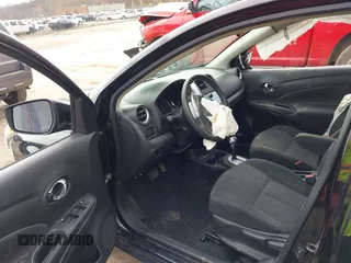 2019 Nissan Versa SV z VIN 3N1CN7AP2KL846643, wystawiony jako IAAI lot #41893371 z przebiegiem 67 054 mil mil oraz . Historia ofert i sprzedaży dostępna na DreamBid. Obrazek 5.
