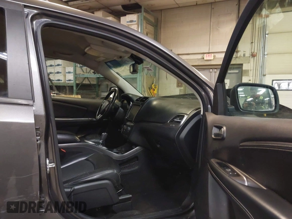 2015 Dodge Journey Crossroad with VIN 3C4PDDGG0FT607072, listed as a IAAI auction lot 41881868 with 185,699 mi miles. Bid and sale history available at carsss.com. Image 5.