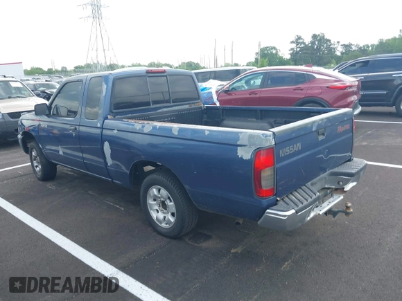2000 Nissan Frontier XE z VIN 1N6DD26S0YC374917, wystawiony jako IAAI lot #42148189 z przebiegiem 150 356 mil mil oraz . Historia ofert i sprzedaży dostępna na DreamBid. Obrazek 3.