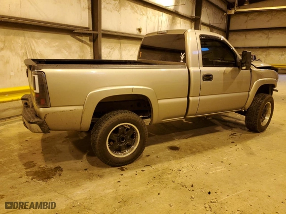 2002 Chevrolet Silverado 1500 LS with VIN 1GCEK14T12Z120348, listed as a Copart auction lot 80501084 with 195,320 mi miles and Salvage Title. Bid and sale history available at carsss.com. Image 3.