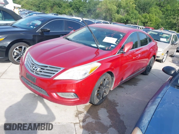 2013 Hyundai Azera z VIN KMHFG4JG4DA253875, wystawiony jako IAAI lot #42773889 z przebiegiem 188 528 mil mil oraz . Historia ofert i sprzedaży dostępna na DreamBid. Obrazek 2.