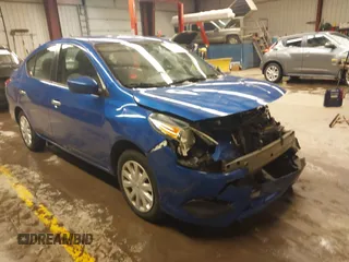 2016 Nissan Versa SV with VIN 3N1CN7AP0GL806066, listed as a IAAI auction lot 41623666 with 82,848 mi miles. Bid and sale history available at carsss.com. Image 1.