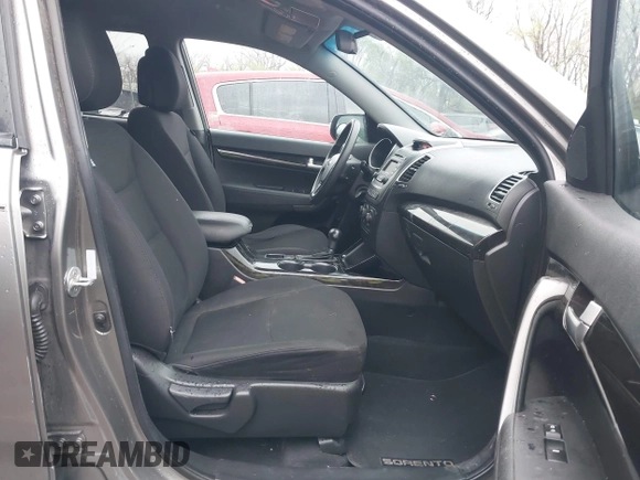 2014 Kia Sorento LX with VIN 5XYKT3A67EG477367, listed as a IAAI auction lot 41911249 with 172,320 mi miles and . Bid and sale history available at DreamBid. Image 5.