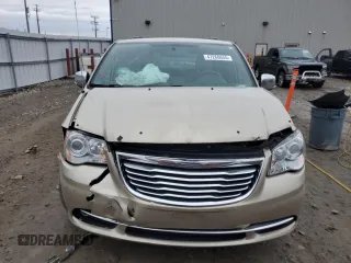 2016 Chrysler Town & Country Limited Platinum with VIN 2C4RC1GG9GR136084, listed as a Copart auction lot 47260655 with 105,413 mi miles and Non Repairable. Bid and sale history available at carsss.com. Image 5.