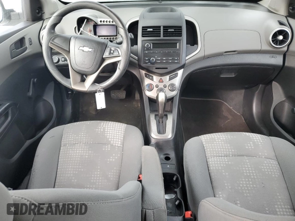 2016 Chevrolet Sonic LS z VIN 1G1JA6SH6G4105225, wystawiony jako Copart lot #89131055 z przebiegiem 112 365 mil mil oraz Szkoda całkowita • Salvage title. Historia ofert i sprzedaży dostępna na DreamBid. Obrazek 8.