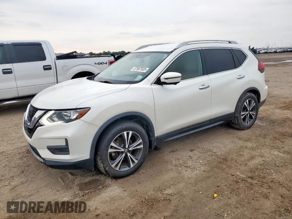 2020 Nissan Rogue SV z VIN 5N1AT2MT9LC721766, wystawiony jako Copart lot #57967835 z przebiegiem 34 023 mil mil oraz Szkoda całkowita • Salvage title. Historia ofert i sprzedaży dostępna na DreamBid. Obrazek 1.