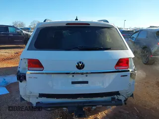 2022 Volkswagen Atlas 3.6L V6 SE w/Technology with VIN 1V2KR2CA2NC546401, listed as a IAAI auction lot 41338203 with 46,504 mi miles. Bid and sale history available at carsss.com. Image 16.