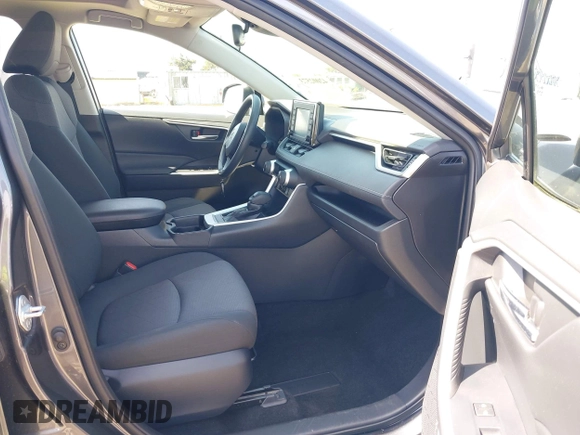 2019 Toyota RAV4 XLE with VIN JTMP1RFV9KD522379, listed as a IAAI auction lot 42002573 with 38,895 mi miles and . Bid and sale history available at DreamBid. Image 5.