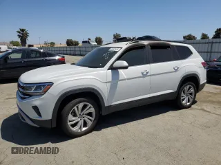2021 Volkswagen Atlas SE z VIN 1V2WR2CA3MC581108, wystawiony jako Copart lot #55703125 z przebiegiem 76 194 mil mil oraz Szkody całkowita. Historia ofert i sprzedaży dostępna na DreamBid. Obrazek 1.