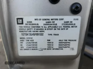 2005 GMC Sierra 1500HD SLT z VIN 1GTGK13U45F891332, wystawiony jako Copart lot #84940244 z przebiegiem 210 469 mil mil oraz Szkody całkowita. Historia ofert i sprzedaży dostępna na DreamBid. Obrazek 12.
