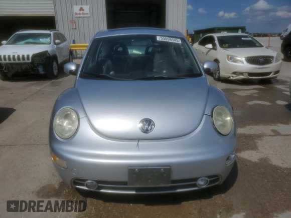 2002 Volkswagen Beetle GLS with VIN 3VWCB21C32M410168, listed as a Copart auction lot 55098545 with 166,410 mi miles and Salvage title. Bid and sale history available at DreamBid. Image 5.