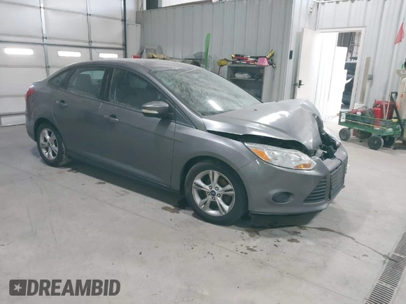2014 Ford Focus SE with VIN 1FADP3F28EL285971, listed as a IAAI auction lot 41290979 with 149,900 mi miles. Bid and sale history available at carsss.com. Image 1.