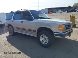 1994 Ford Explorer Eddie Bauer z VIN 1FMDU34X6RUC19898, wystawiony jako IAAI lot #42004431 z przebiegiem 89 463 mil mil oraz . Historia ofert i sprzedaży dostępna na DreamBid. Obrazek 1.