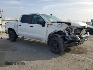 2021 Chevrolet Silverado 1500 LT Trail Boss with VIN 1GCPYFEL4MZ346809, listed as a Copart auction lot 85580404 with 81,499 mi miles and Salvage Title. Bid and sale history available at DreamBid. Image 4.