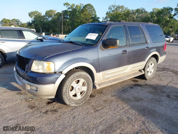 2005 Ford Expedition Eddie Bauer with VIN 1FMFU17505LA92105, listed as a IAAI auction lot 41963131 with 179,104 mi miles. Bid and sale history available at carsss.com. Image 17.