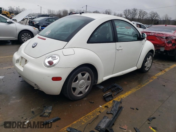 1999 Volkswagen Beetle GLS z VIN 3VWCA21C7XM428103, wystawiony jako Copart lot #86248654 z przebiegiem 177 640 mil mil oraz Szkoda całkowita • Salvage title. Historia ofert i sprzedaży dostępna na DreamBid. Obrazek 3.
