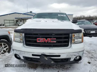 2010 GMC Sierra 1500 SLE z VIN 1GTSKVE36AZ149335, wystawiony jako Copart lot #86621964 z przebiegiem 83 381 mil mil oraz Czysty tytuł • Clean title. Historia ofert i sprzedaży dostępna na DreamBid. Obrazek 5.
