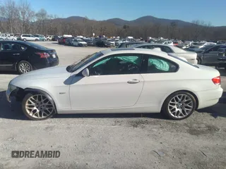 2010 BMW 3 Series 328i with VIN WBAWB3C58AP139280, listed as a IAAI auction lot 41390262 with 137,928 mi miles. Bid and sale history available at carsss.com. Image 14.