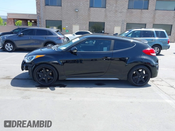2016 Hyundai Veloster Turbo с VIN KMHTC6AE2GU288538, выставлен на аукционе IAAI как лот 42282122 с пробегом 83 231 миль миль и . История ставок и продаж доступна на DreamBid. Изображение 15.