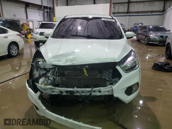 2019 Ford Escape SE with VIN 1FMCU0GD7KUB99288, listed as a Copart auction lot 45364095 with 86,723 mi miles and Salvage Title. Bid and sale history available at carsss.com. Image 5.