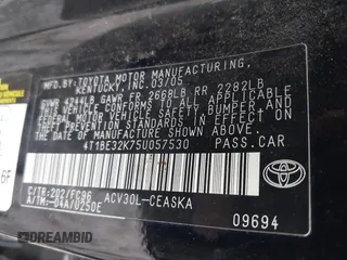 2005 Toyota Camry STD z VIN 4T1BE32K75U057530, wystawiony jako IAAI lot #42235688 z przebiegiem 279 427 mil mil oraz . Historia ofert i sprzedaży dostępna na DreamBid. Obrazek 9.