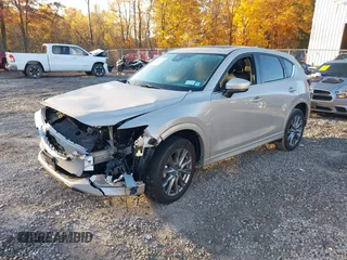2024 Mazda CX-5 2.5 S Premium Package with VIN JM3KFBDL7R0470375, listed as a IAAI auction lot 40657155 with 8,584 mi miles. Bid and sale history available at carsss.com. Image 2.