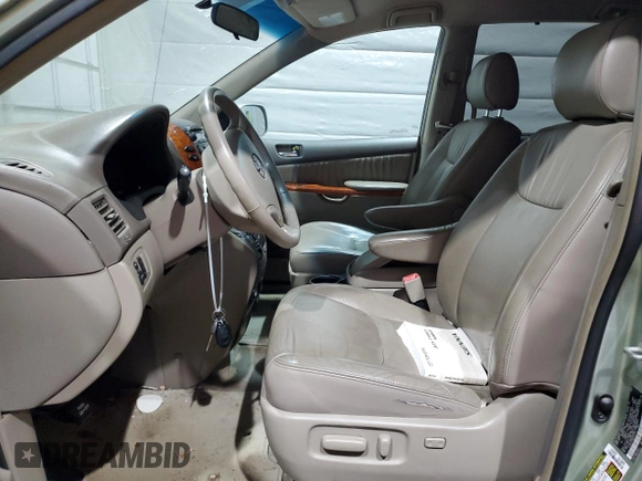 2008 Toyota Sienna XLE z VIN 5TDZK22C98S124412, wystawiony jako Copart lot #59455425 z przebiegiem Nie podano mil oraz Czysty tytuł • Clean title. Historia ofert i sprzedaży dostępna na DreamBid. Obrazek 7.