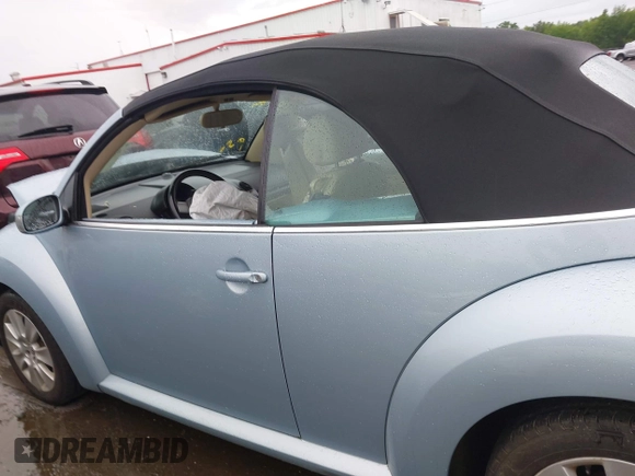 2010 Volkswagen Beetle with VIN 3VWRG3AL6AM008886, listed as a IAAI auction lot 42618429 with 100,264 mi miles and . Bid and sale history available at DreamBid. Image 14.