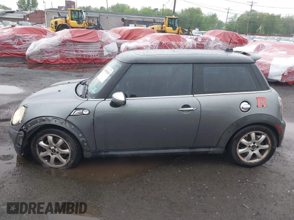2010 MINI Hardtop S with VIN WMWMF7C52ATZ69781, listed as a IAAI auction lot 42181620 with 80,967 mi miles and . Bid and sale history available at DreamBid. Image 14.