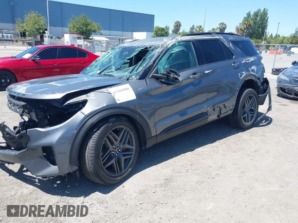 2025 Ford Explorer ST-Line with VIN 1FMUK8KH0SGA40629, listed as a IAAI auction lot 42305808 with 10,078 mi miles and . Bid and sale history available at DreamBid. Image 18.