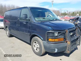 2008 Chevrolet Express Cargo Van with VIN 1GCFG15X981134495, listed as a IAAI auction lot 41918550 with 158,697 mi miles. Bid and sale history available at carsss.com. Image 1.