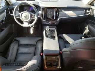 2023 Volvo V90 Ultimate z VIN YV4062NCXP1161289, wystawiony jako Copart lot #39721384 z przebiegiem 4467 mil mil oraz . Historia ofert i sprzedaży dostępna na DreamBid. Obrazek 8.
