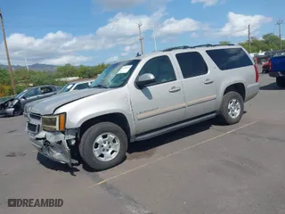 2007 Chevrolet Suburban LT with VIN 1GNFK16327J371622, listed as a IAAI auction lot 41539925 with 231,268 mi miles. Bid and sale history available at carsss.com. Image 2.