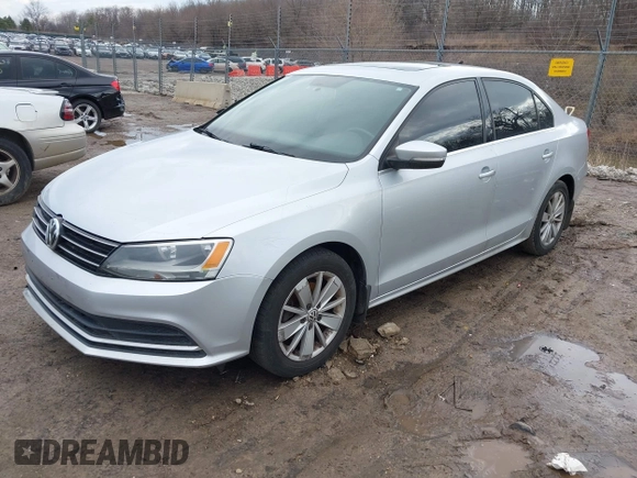2015 Volkswagen Jetta Sedan 1.8T SE with VIN 3VWD17AJ4FM302117, listed as a IAAI auction lot 41917138 with 122,946 mi miles. Bid and sale history available at carsss.com. Image 2.