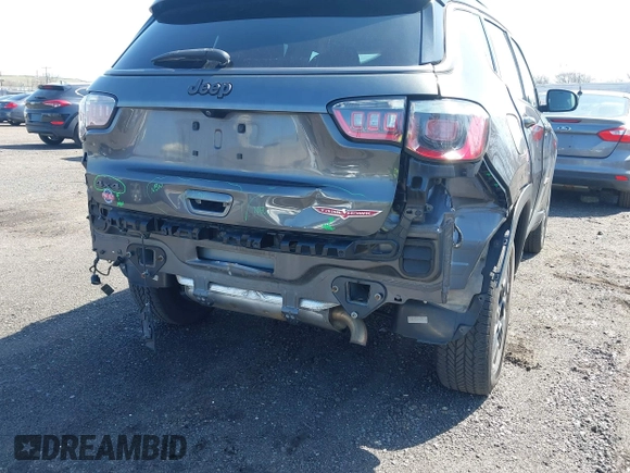 2018 Jeep Compass Trailhawk with VIN 3C4NJDDB5JT316326, listed as a IAAI auction lot 41940801 with 111,941 mi miles and . Bid and sale history available at carsss.com. Image 6.