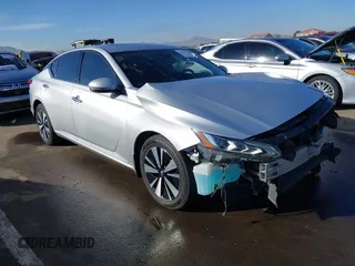 2019 Nissan Altima 2.5 SV with VIN 1N4BL4DV9KC178879, listed as a IAAI auction lot 41611524 with 71,051 mi miles. Bid and sale history available at carsss.com. Image 1.