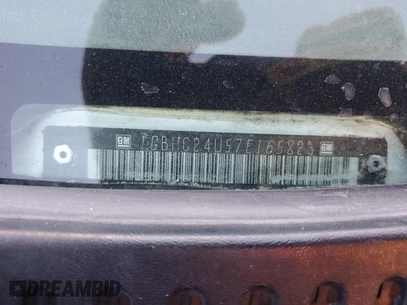 2007 Chevrolet Silverado 2500 z VIN 1GBHC24U57E165823, wystawiony jako Copart lot #44627995 z przebiegiem 311 160 mil mil oraz Szkoda całkowita • Salvage title. Historia ofert i sprzedaży dostępna na DreamBid. Obrazek 12.