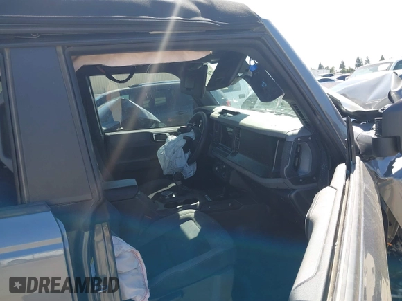 2021 Ford Bronco z VIN 1FMDE5BH9MLB00617, wystawiony jako IAAI lot #42467207 z przebiegiem 36 220 mil mil oraz . Historia ofert i sprzedaży dostępna na DreamBid. Obrazek 5.