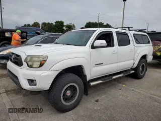 2015 Toyota Tacoma with VIN 5TFLU4EN6FX148408, listed as a Copart auction lot 74085484 with 0 mi miles and Salvage Title. Bid and sale history available at carsss.com. Image 1.