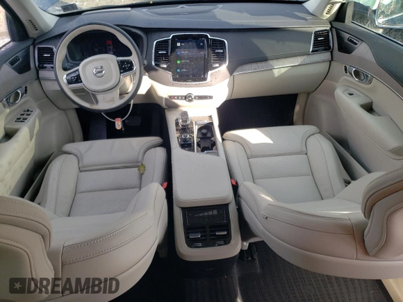 2024 Volvo XC90 Ultimate Bright Theme with VIN YV4062PF8R1185598, listed as a Copart auction lot 83224844 with 11,004 mi miles and Salvage Title. Bid and sale history available at carsss.com. Image 8.