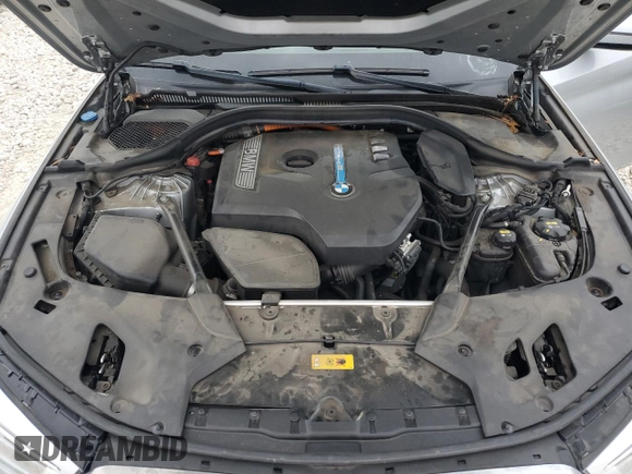2018 BMW 5 Series 530e xDrive with VIN WBAJB1C58JB084292, listed as a Copart auction lot 51213575 with 105,277 mi miles and Clean title. Bid and sale history available at DreamBid. Image 11.