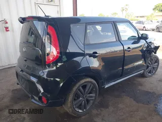2016 Kia Soul + with VIN KNDJP3A5XG7348174, listed as a IAAI auction lot 41912003 with 106,292 mi miles. Bid and sale history available at carsss.com. Image 4.