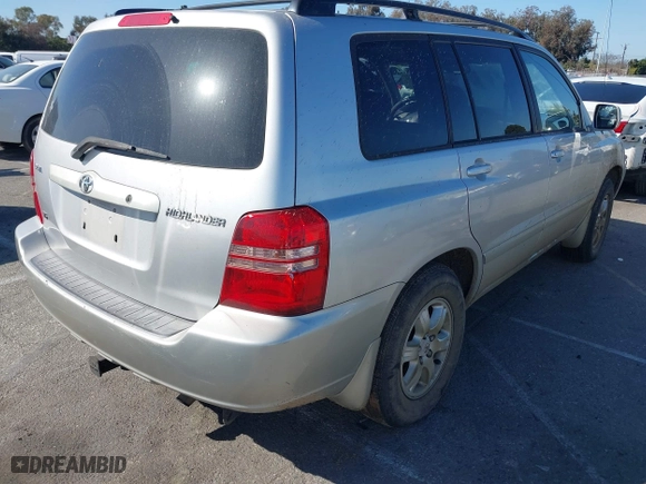 2002 Toyota Highlander with VIN JTEGF21A120061372, listed as a IAAI auction lot 41755320 with 206,256 mi miles. Bid and sale history available at carsss.com. Image 4.