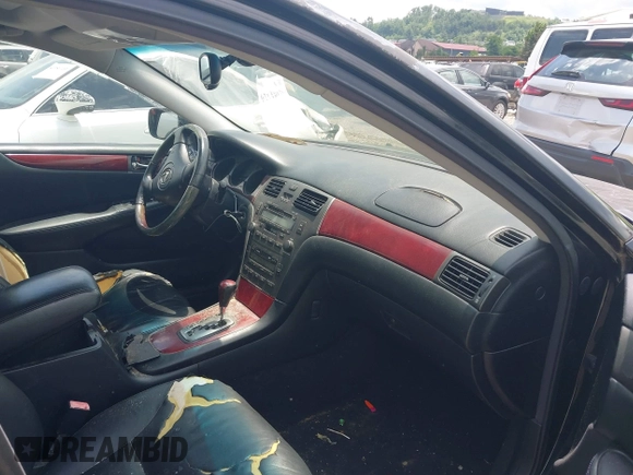 2002 Lexus ES 300 with VIN JTHBF30G720045976, listed as a IAAI auction lot 42491219 with 153,830 mi miles and . Bid and sale history available at DreamBid. Image 5.